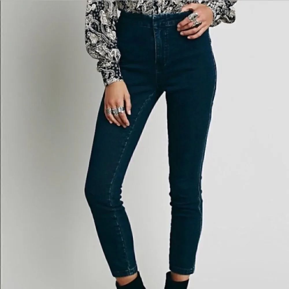 Free People Gwen High Rise Skinny Ankle Jean 30